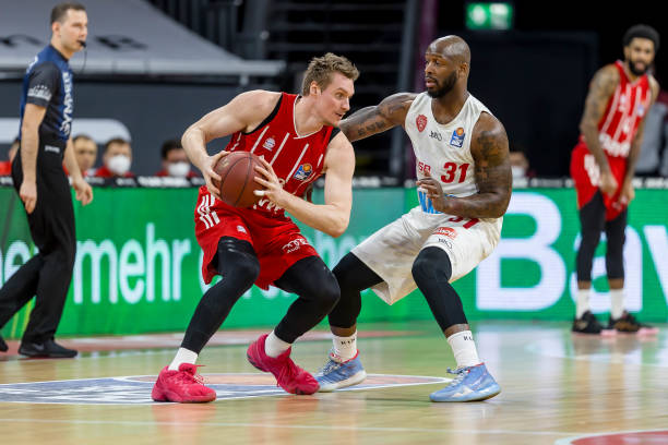 洛蒂更多依 洛蒂更多依